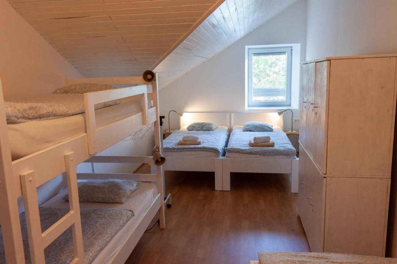 Hostel Vila Veselova, Ljubljana City Center Exteriér fotografie